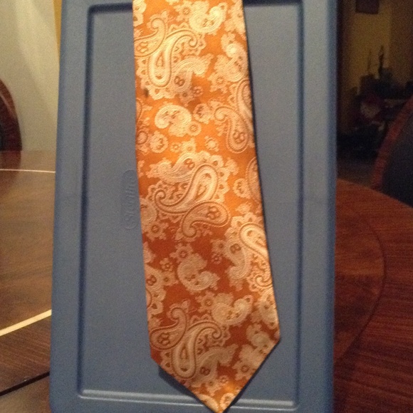 Geoffrey Beene Tie