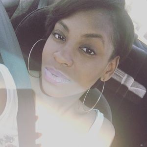 Meet your Posher, Kendra