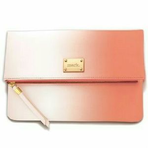 Mark. Fab fade clutch.