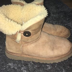 Bailey Button Uggs