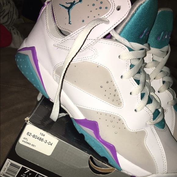 natural grey mineral blue violet size 7y