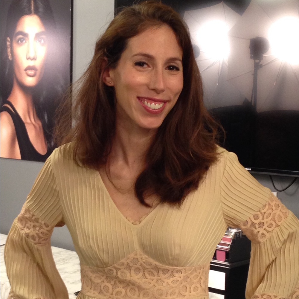 Meet your Posher, Raquel