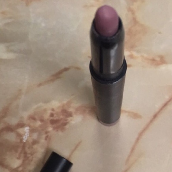 ELF Lipstick - Picture 3 of 4