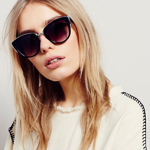❤️BOGO❤️New Urban Outfitters Black Cat Eye