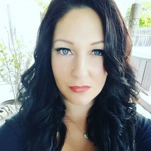 Meet your Posher, Rochelle