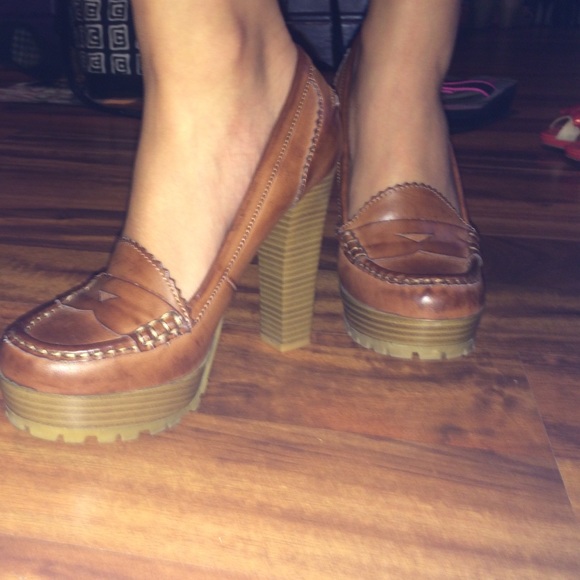 Brown MIA girl heels