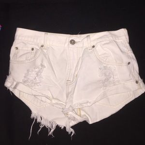 bullhead white distressed shorts