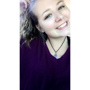 Meet your Posher, Halee