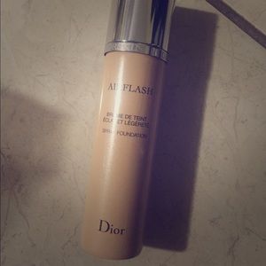 Diorskin Air Flash spray foundation