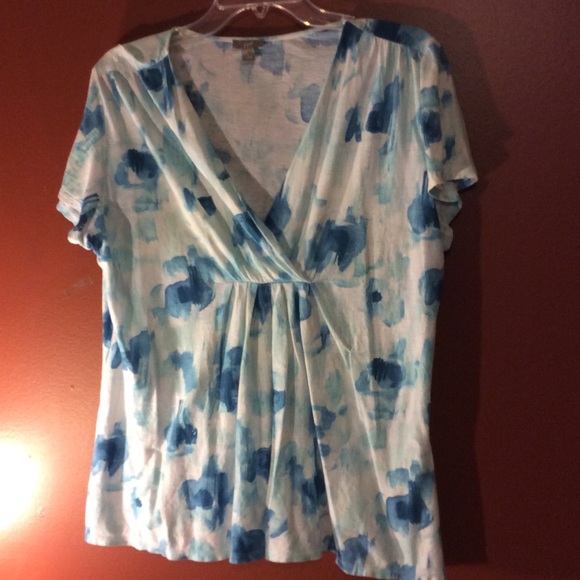 Blue and white top