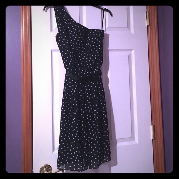White House black market size 4 polka-dot dress