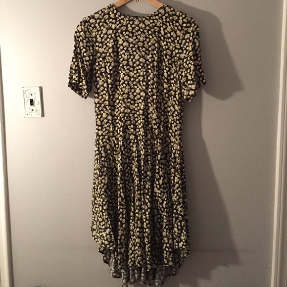H&M paisley dress with pockets