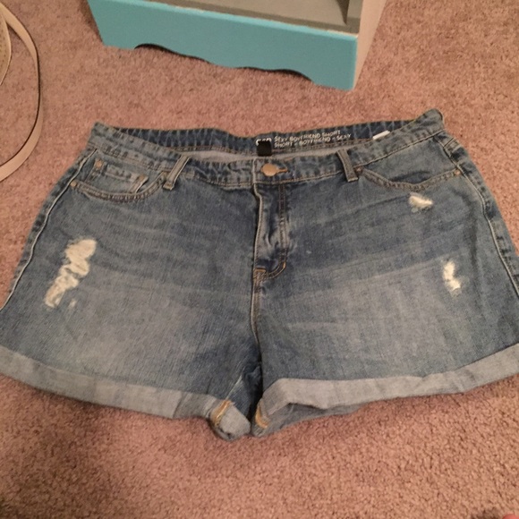 The Gap Sexy Boyfriend Short