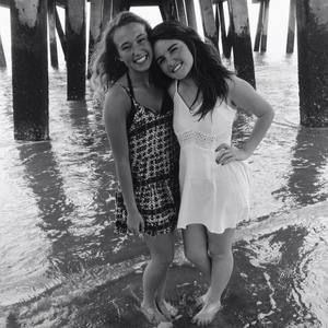 Meet your Posher, Ella