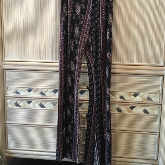 Full Tilt flowy patterns pants