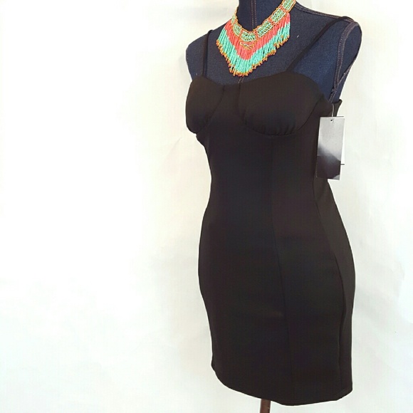 📮FIRM📮Macys Tempted NWT LBD BodyCon Black Dress - Picture 3 of 4