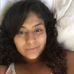 Meet your Posher, Meli