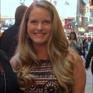 Meet your Posher, Caroline