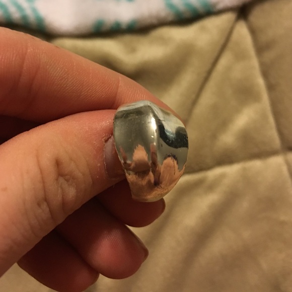 Silver ring - Picture 2 of 2
