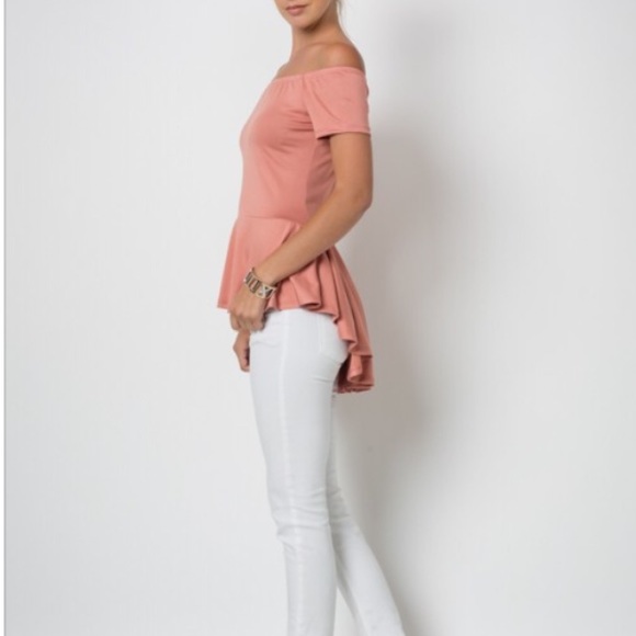 SALE💥Off The Shoulder Ruffle Top - Picture 2 of 4
