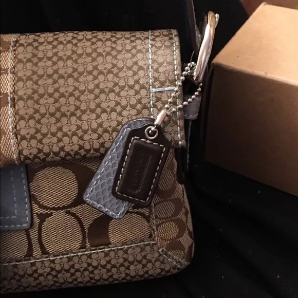 COACH "Exotic Collection" Baguette ~Mint Condition - Picture 2 of 4