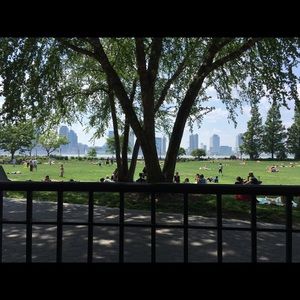 Meet your Posher, Caitlin