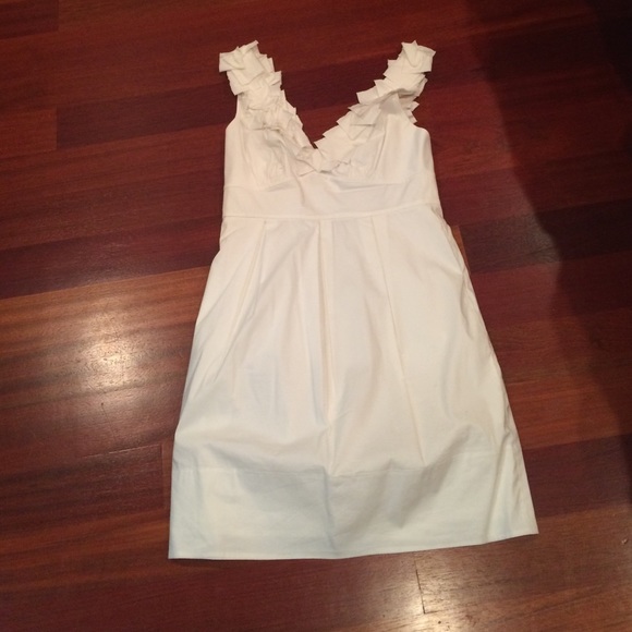 BCBG adorable white dress