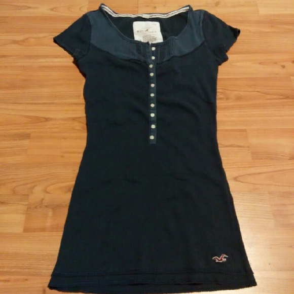 Hollister Buttoned Short Sleeve Top