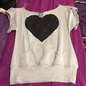 💕BOS Sale💕 WetSeal Glittered Heart Shirt