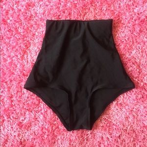 Rave High Wasted Booty Shorts