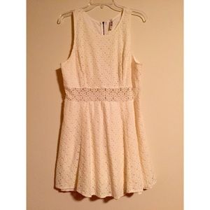 MUDD Cream-white dress