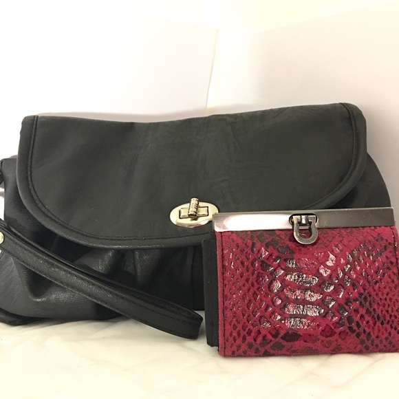 Clutch and wallet duo💜👜👛 - Picture 2 of 4