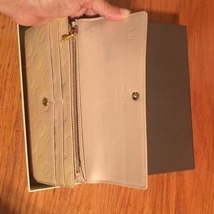 Louis Vuitton Bags - AUTHENTIC LOUIS VUITTON WALLET ($250 OBO) Louis Vuitton Bags - AUTHENTIC LOUIS VUITTON WALLET ($250 OBO)