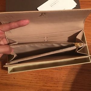 Louis Vuitton Bags - AUTHENTIC LOUIS VUITTON WALLET ($250 OBO) Louis Vuitton Bags - AUTHENTIC LOUIS VUITTON WALLET ($250 OBO)