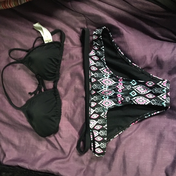 Bathing suit - Picture 1 of 4