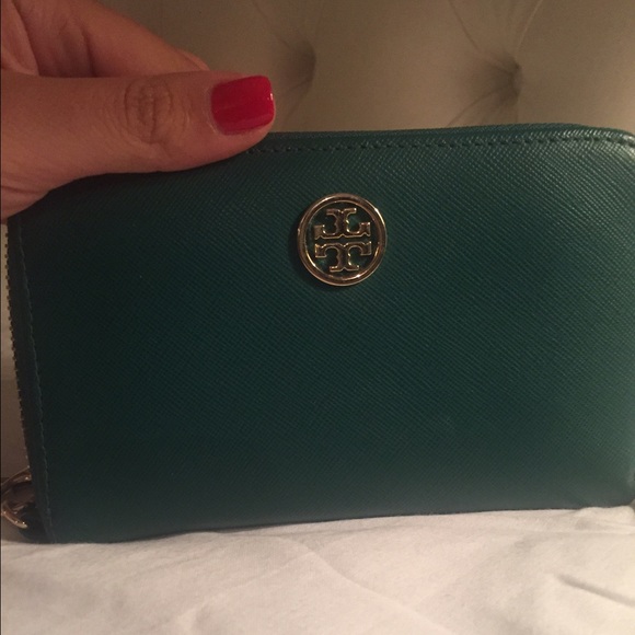 Tory Burch wallet/phone wallet - Picture 4 of 4