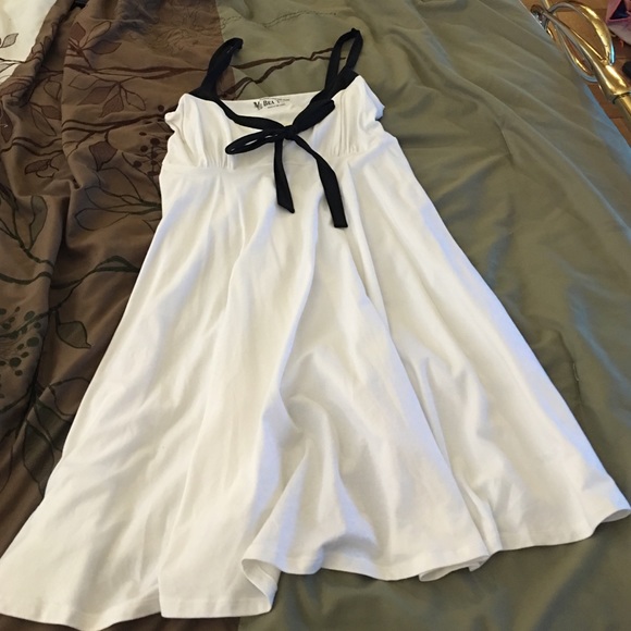 White summer dress with inside bra