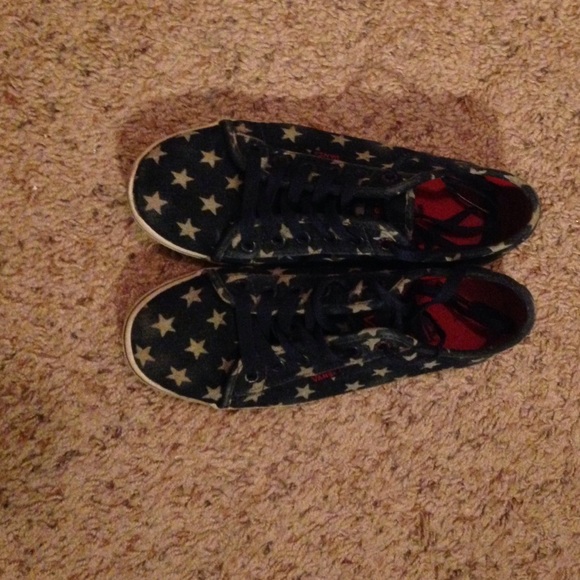 Navy blue/star print vans