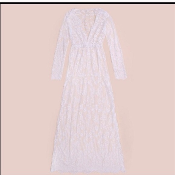 New S eyelash lace maxi coverup - Picture 2 of 4