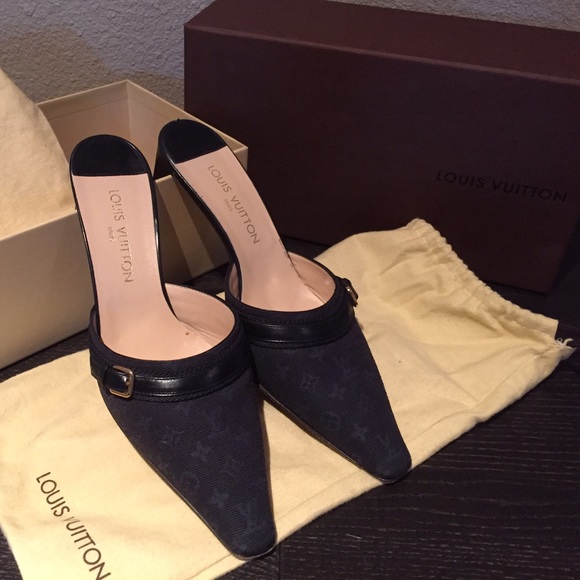 Luis Vuitton Satin Mules with classic design
