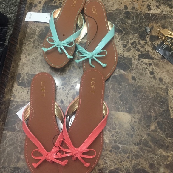 :::Bundle::: 🕶🕶🕶🕶Loft sandals new size 9