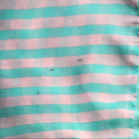 Button up - Picture 3 of 3