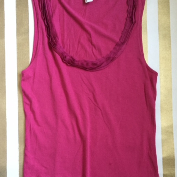 Banana Republic satin-trim tank! - Picture 3 of 3