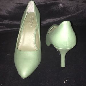 Green pumps