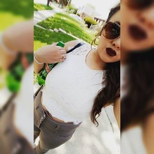 Meet your Posher, Maya