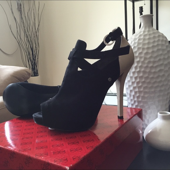 Guess color block peep toe stiletto