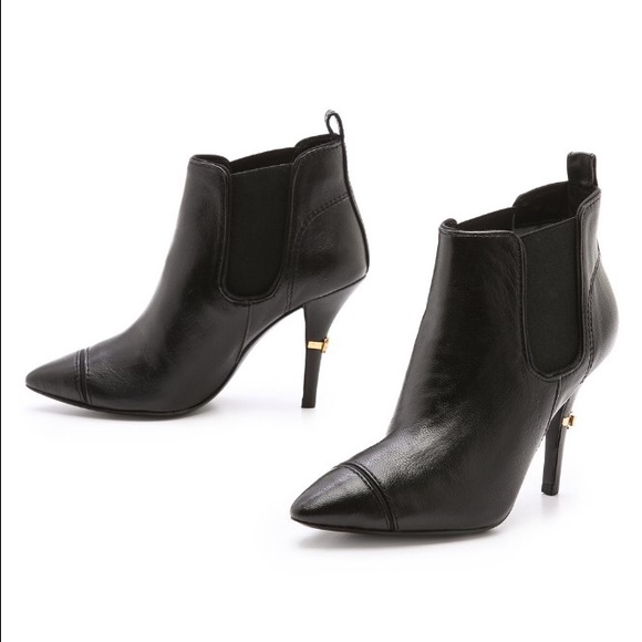 🎊SOLD🎊 Tory Burch Bernice Booties