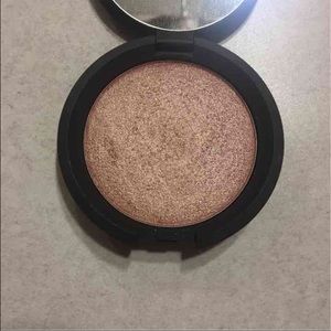 Becca highlighter