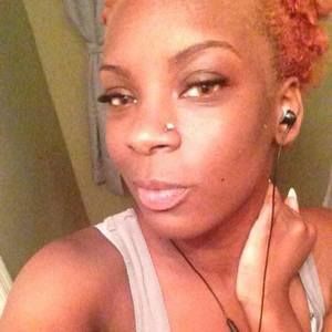 Meet your Posher, Tia