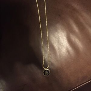 Kendra Scott necklace